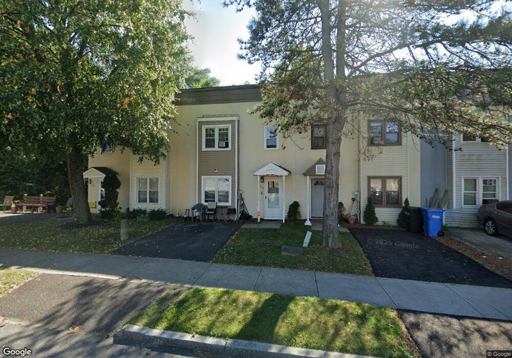 527 Lark Dr, Albany, NY 12210 - photo 1