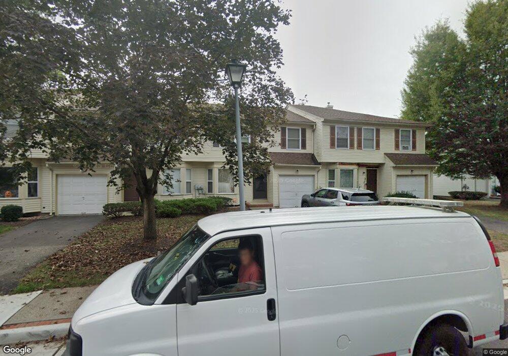 29 Tree Top Rd, Middlesex, NJ 08846 - photo 1