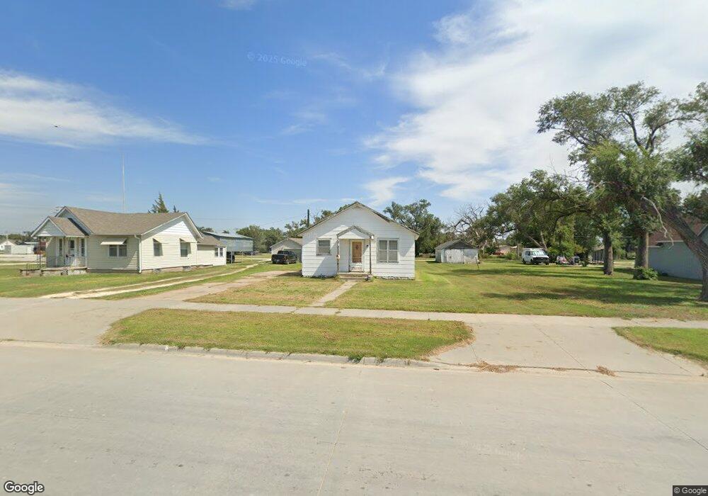 220 S 1st St, Osborne, KS 67473 - photo 1