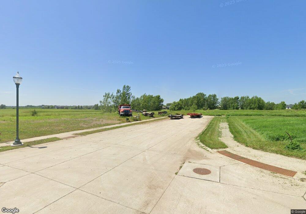 1413 38th St unit 200, Spirit Lake, IA 51360 - photo 1