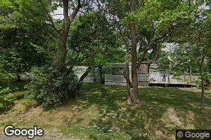 915 S Chestnut St, Lewistown, IL 61542