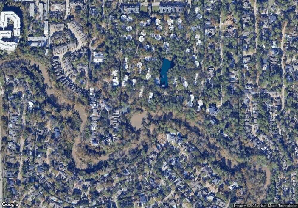 242 Litchfield Ln unit 127, Houston, TX 77024 - photo 1