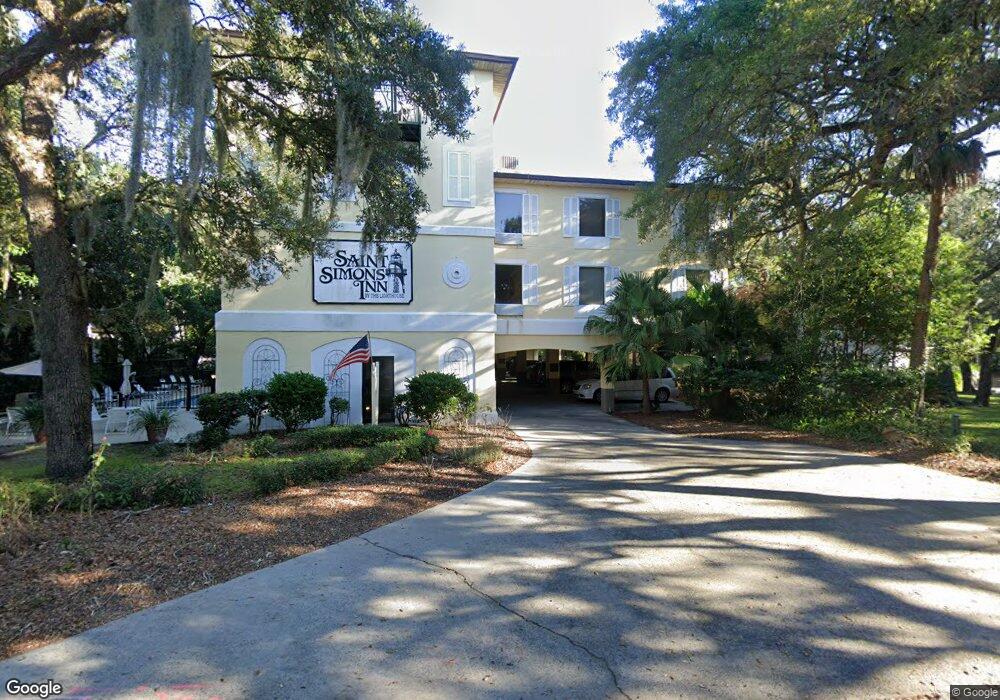 609 Beachview Dr unit 305, Saint Simons Island, GA 31522 - photo 1