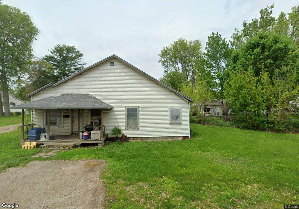 400 S Hamilton St, Lincoln, IL 62656 - photo 1