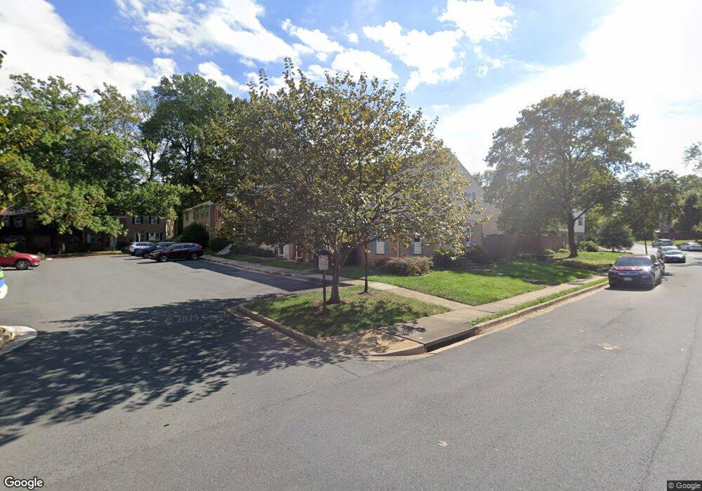 9625 Lindenbrook St, Fairfax, VA 22031 - photo 1