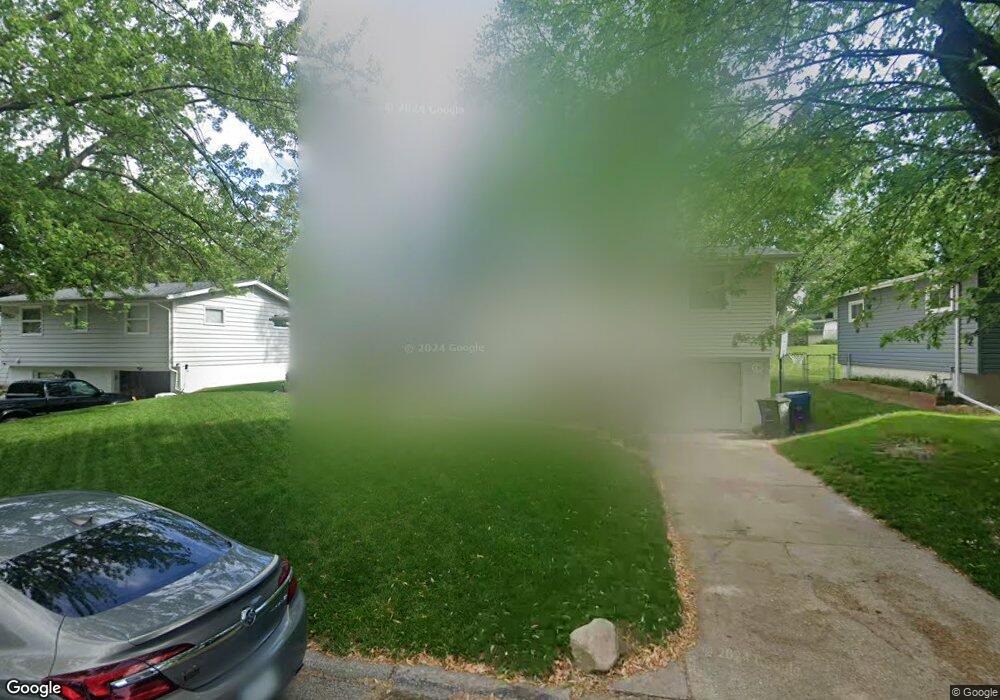 57 Parklane Cir, Bettendorf, IA 52722 - photo 1