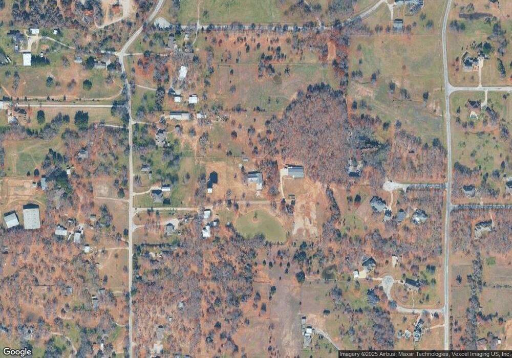 1174 Reese Ln, Azle, TX 76020 - photo 1