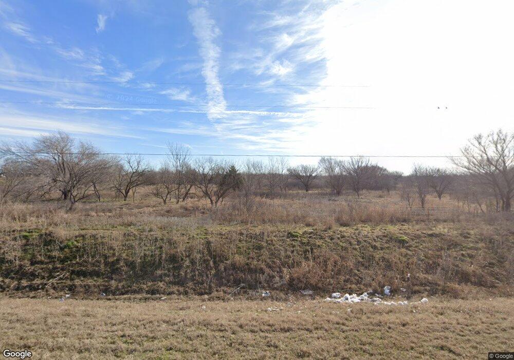 572 NW Airport Rd, Cache, OK 73527 - photo 1