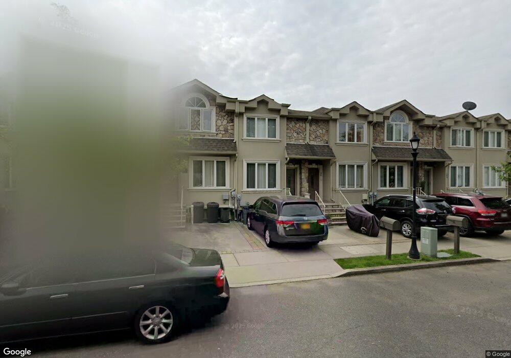 24 Calvanico Ln, Staten Island, NY 10314 - photo 1