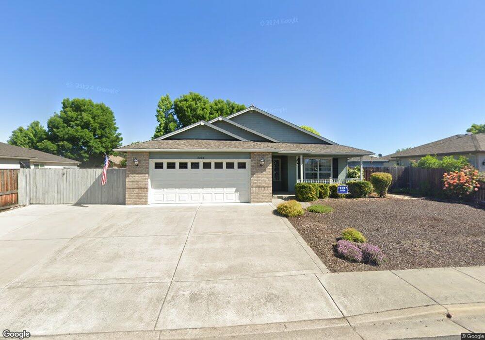 2323 St James Way, Central Point, OR 97502 - photo 1