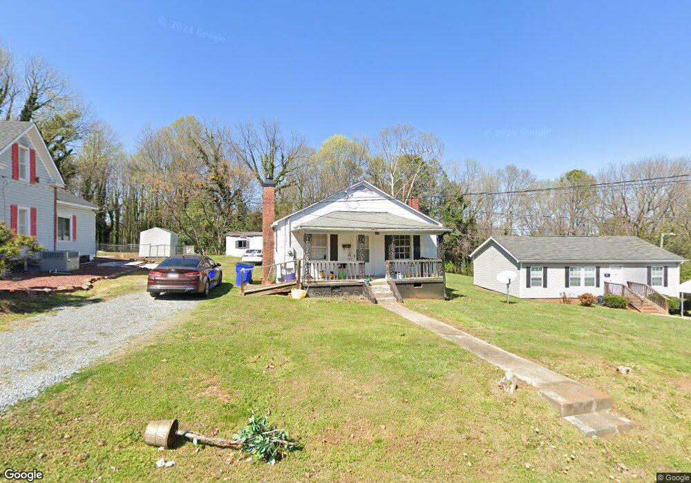 405 E 7th St, Siler City, NC 27344 - photo 1