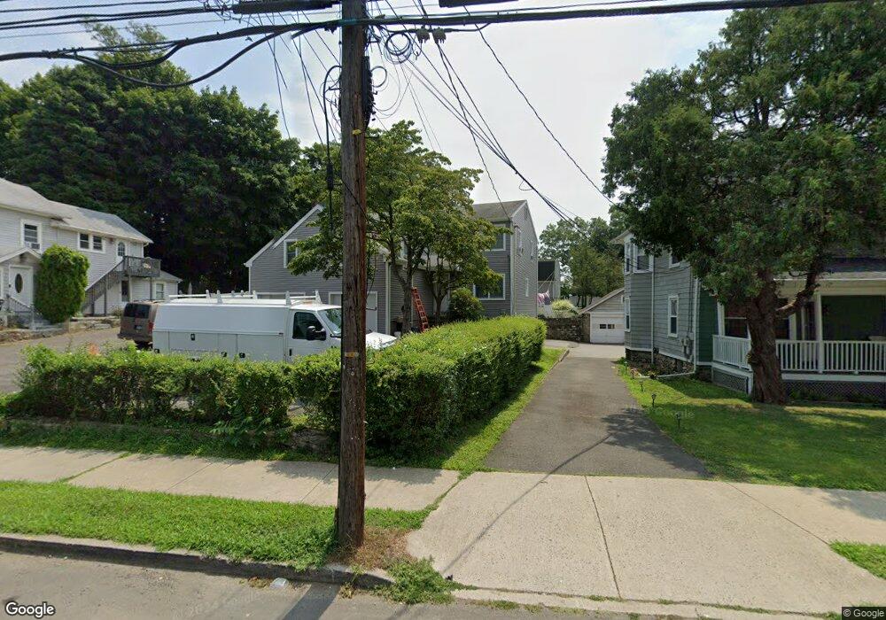 238 Flax Hill Rd, Norwalk, CT 06854 - photo 1