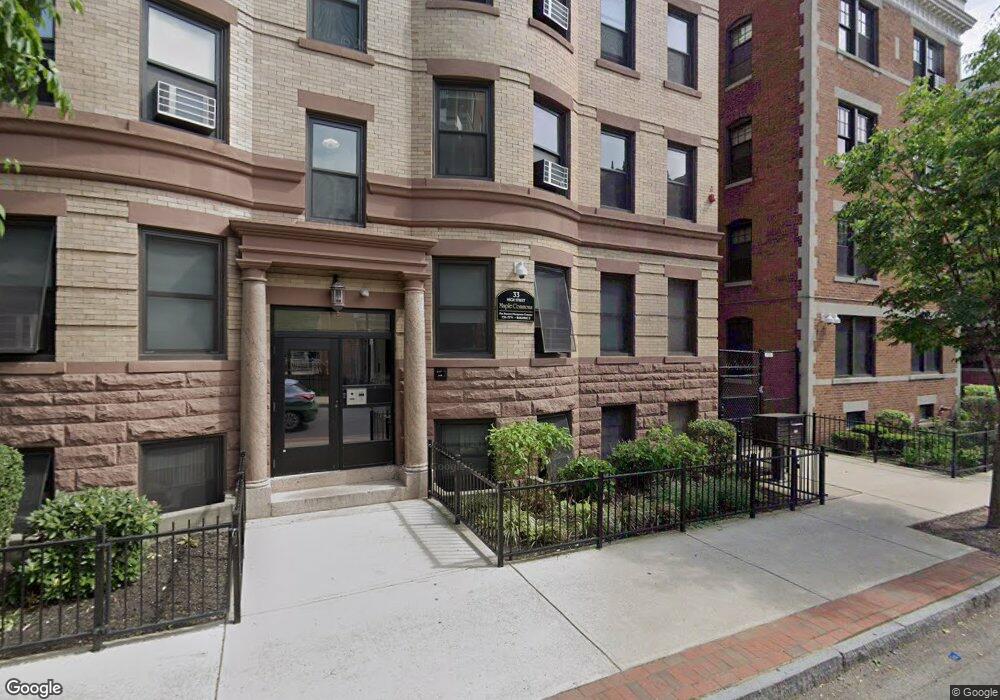 69 Maple St, Springfield, MA 01105 - photo 1