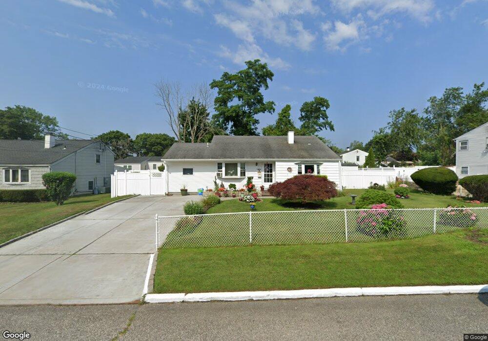 3008 Chestnut Ave, Medford, NY 11763 - photo 1