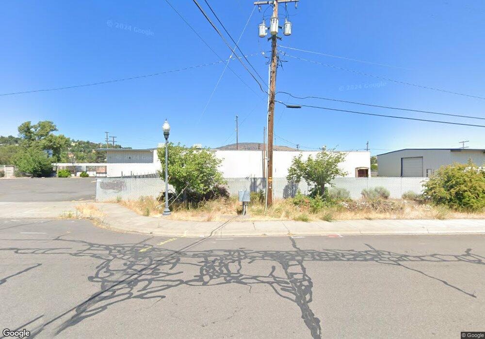 111 S Spring St, Klamath Falls, OR 97601 - photo 1