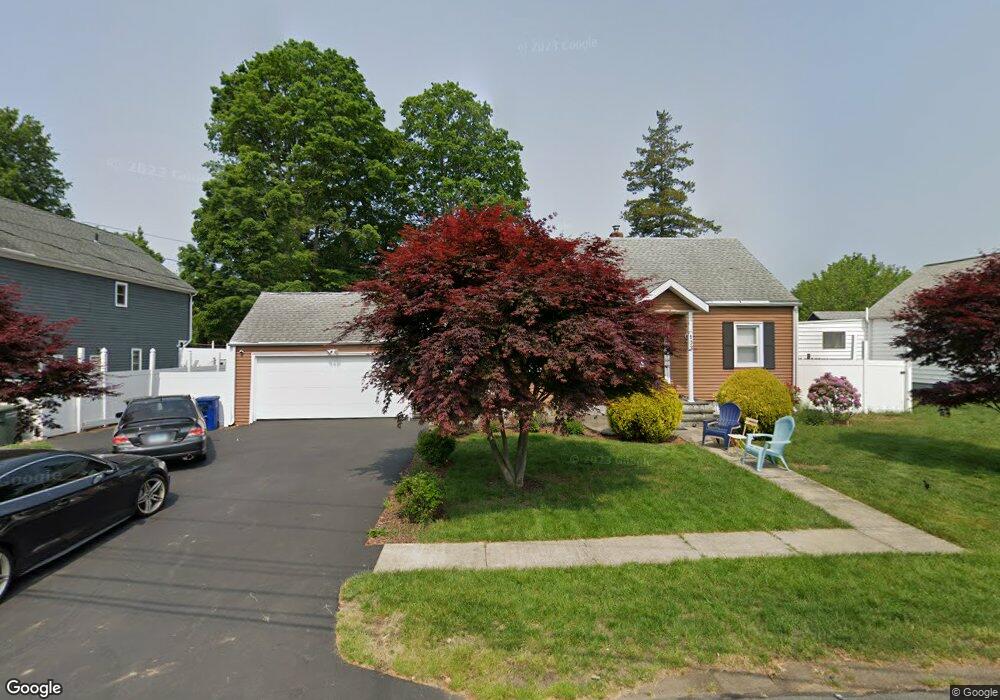 103 Hooker Rd, Bridgeport, CT 06610 - photo 1