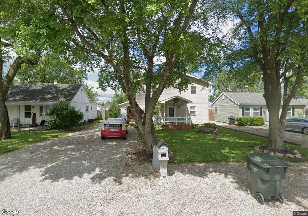 721 N 1st Division St, Mattoon, IL 61938 - photo 1