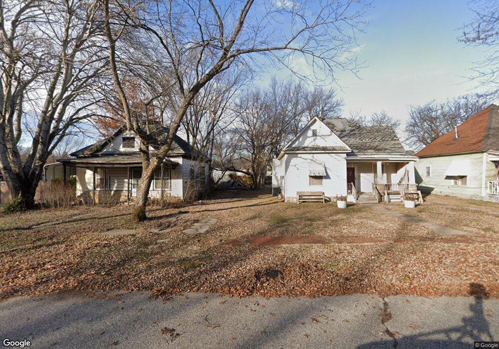 2511 Gabriel Ave, Parsons, KS 67357 - photo 1