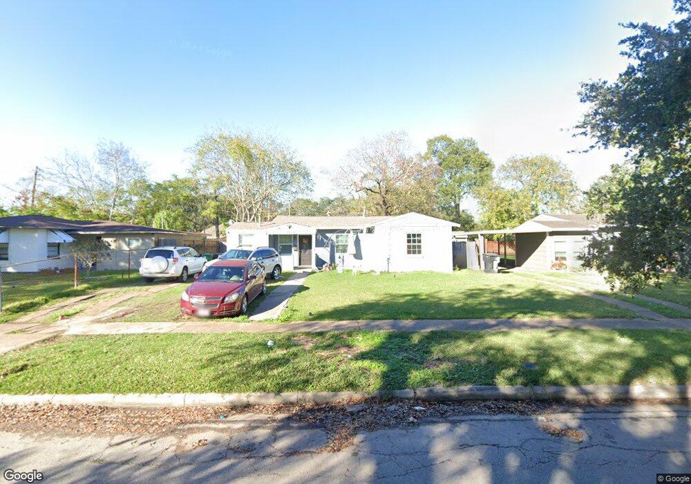 7505 Moline St, Houston, TX 77087 - photo 1