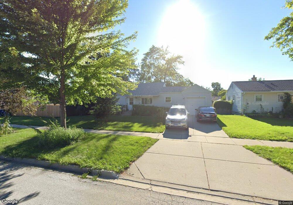 2094 Cedar St, Des Plaines, IL 60018 - photo 1