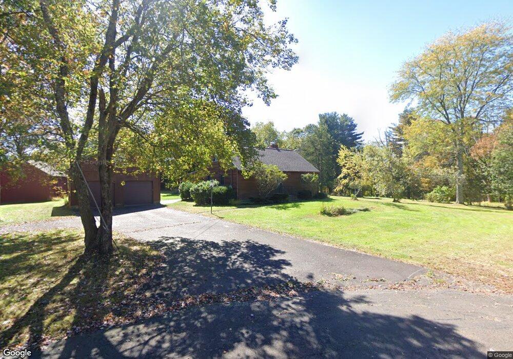 5 Ox Yoke Cir, East Hampton, CT 06424 - photo 1