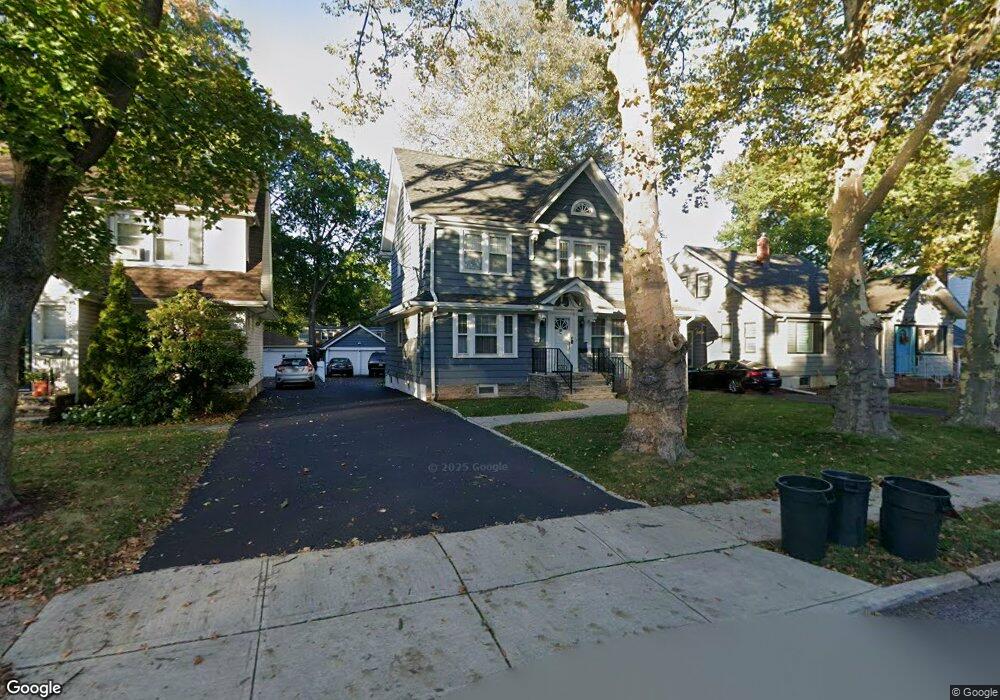 652 Ridgewood Rd, Oradell, NJ 07649 - photo 1