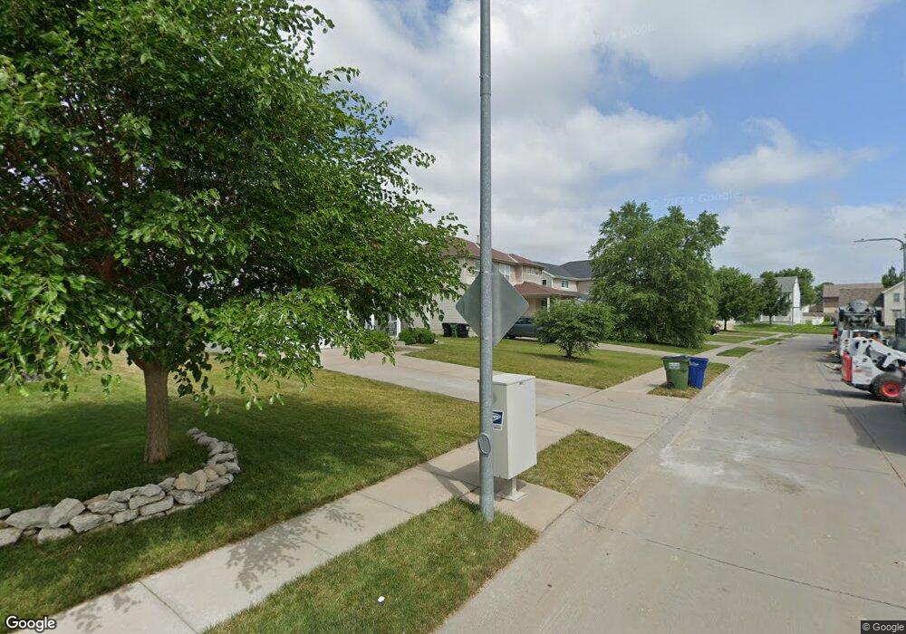 2306 S Mineral Dr, Papillion, NE 68046 - photo 1