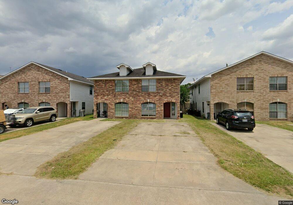 10622 Pine Landing Dr, Houston, TX 77088 - photo 1