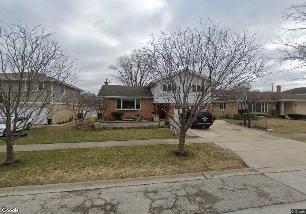 831 S Hillcrest Ave, Elmhurst, IL 60126 - photo 1