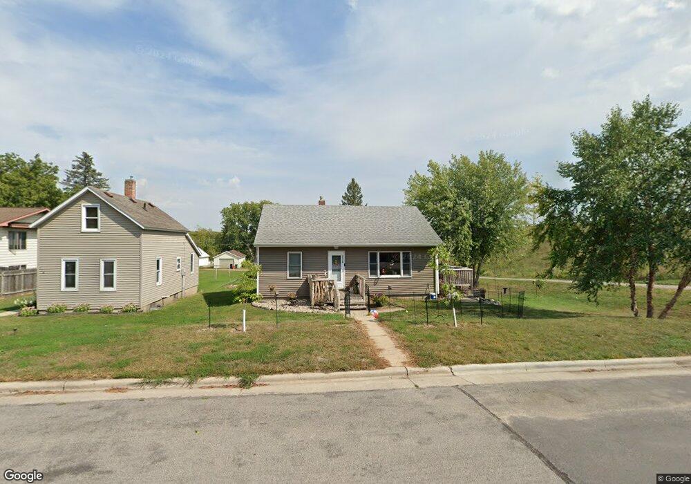 716 N Spring St, New Ulm, MN 56073 - photo 1