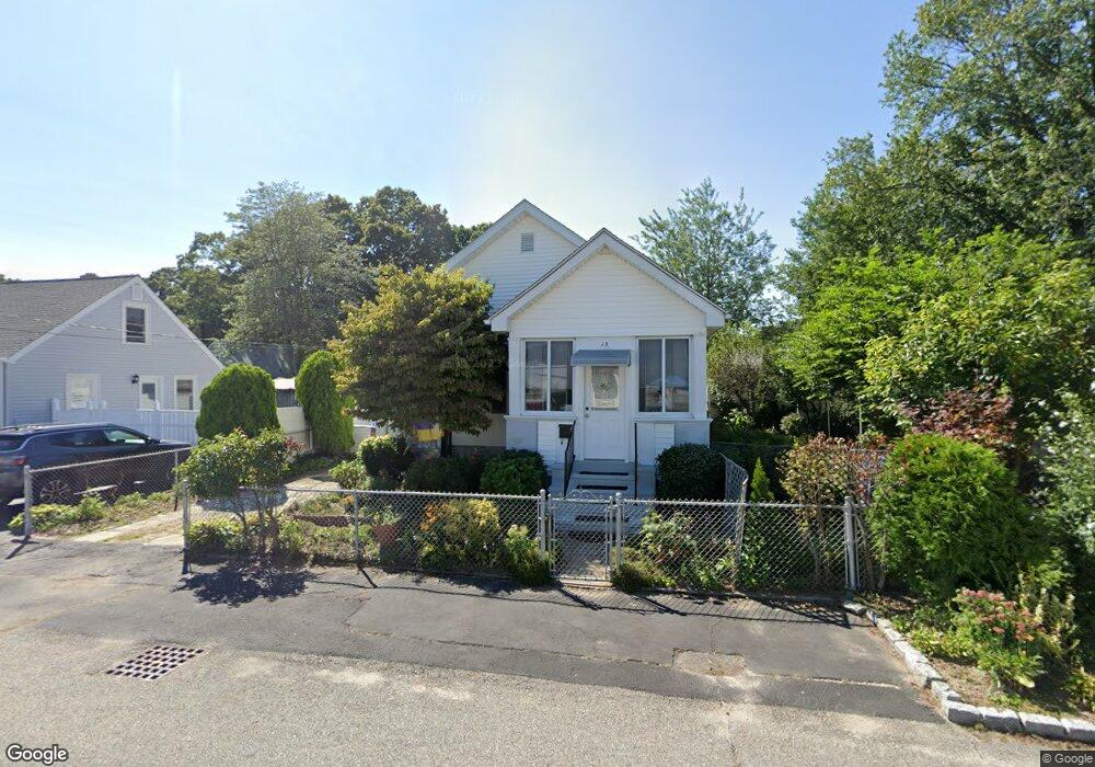 15 Hascall St, Riverside, RI 02915 - photo 1