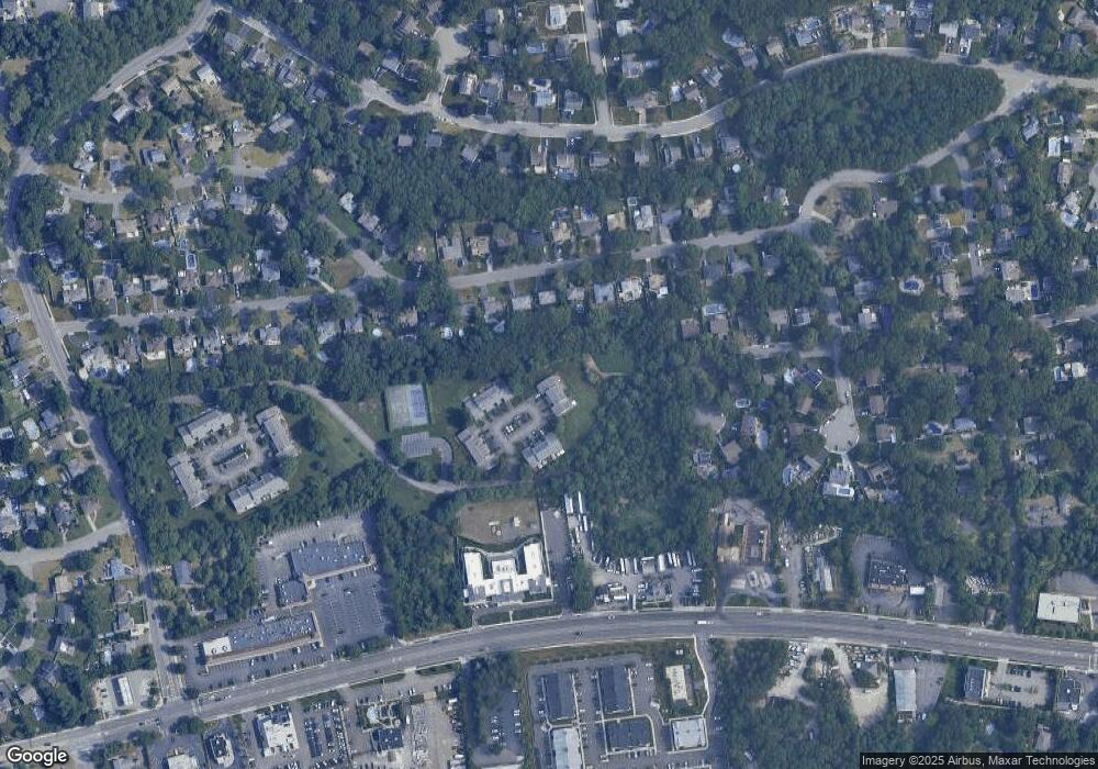 35 Sandy Hill Rd unit 35, ComMacK, NY 11725 - photo 1