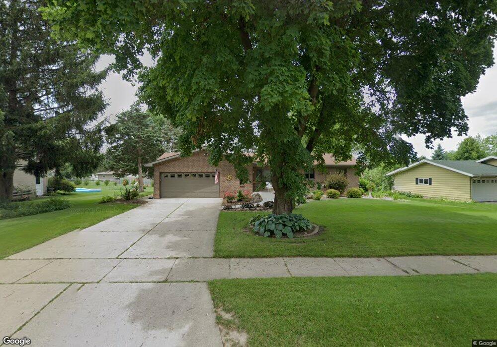 349 Sterling Dr, Oregon, WI 53575 - photo 1