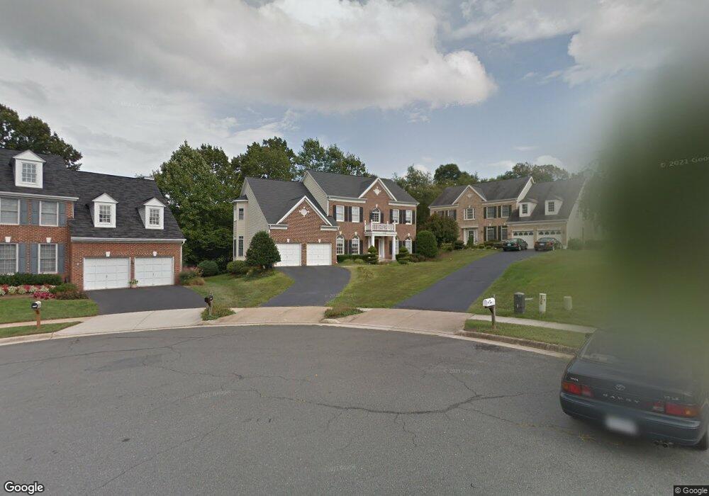 4301 Hollowstone Ct, Chantilly, VA 20151 - photo 1