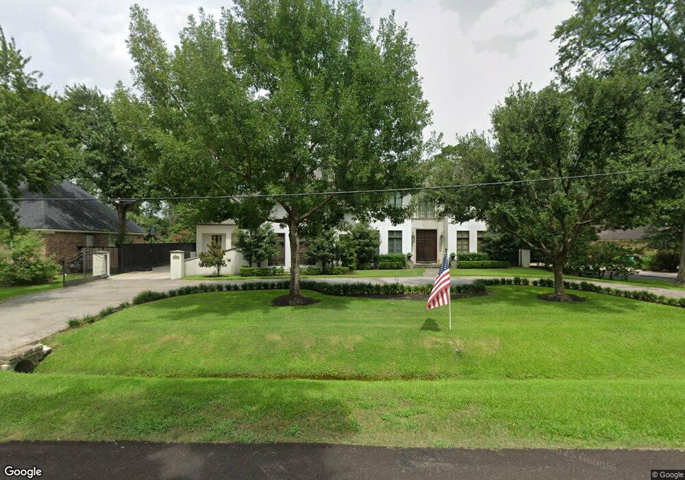 1302 Danbury Rd, Houston, TX 77055 - photo 1