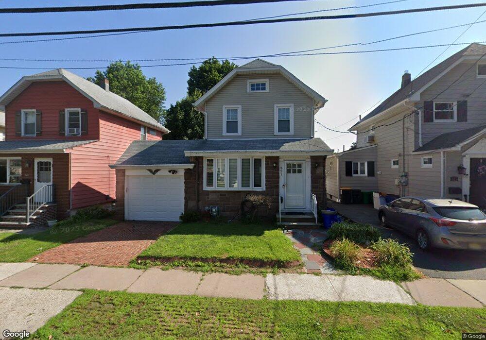 521 Jauncey Ave, Lyndhurst, NJ 07071 - photo 1