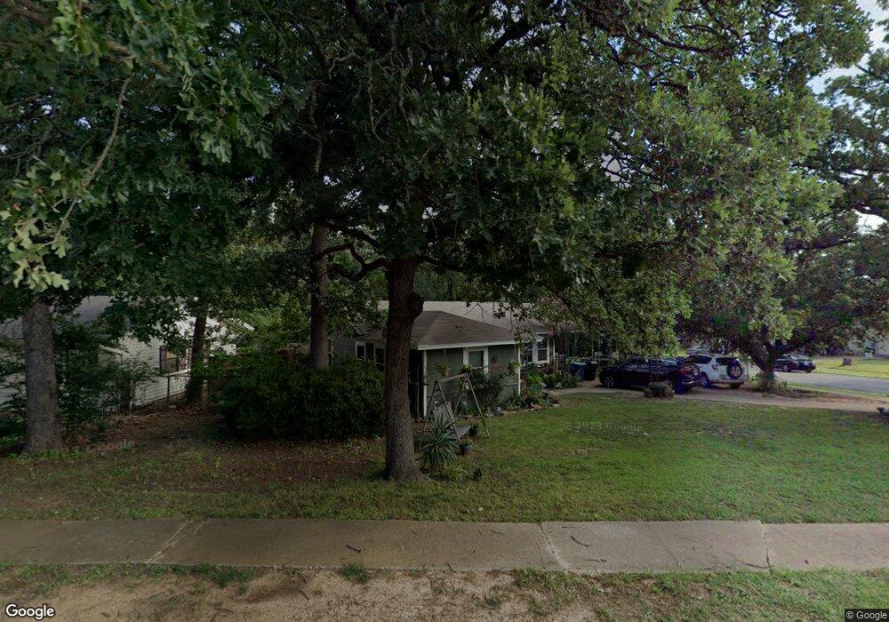 1101 Redbud St, Denison, TX 75020 - photo 1