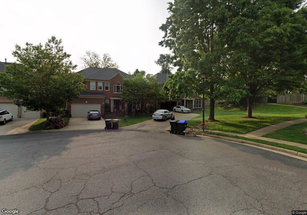 1909 Armand Ct, Falls Church, VA 22043 - photo 1