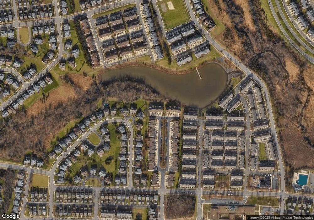 25304 Mcintyre Square, Chantilly, VA 20152 - photo 1