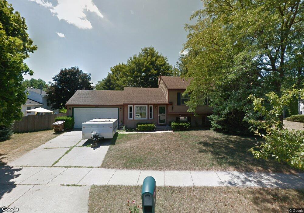 120 E Claremore Dr, Lansing, MI 48911 - photo 1