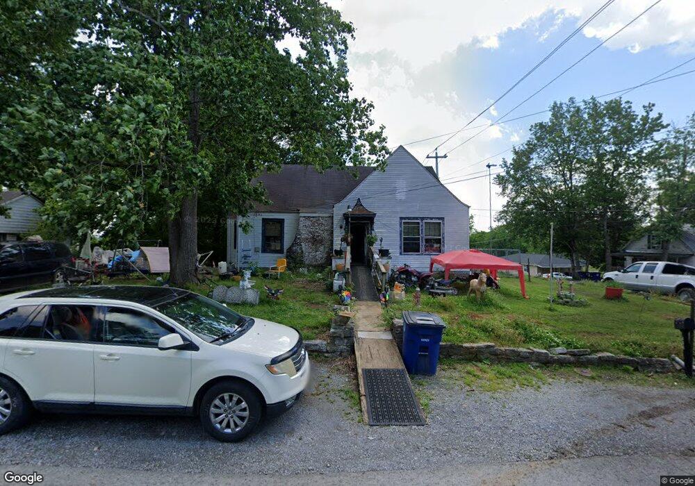 400 White St, Shelbyville, TN 37160 - photo 1