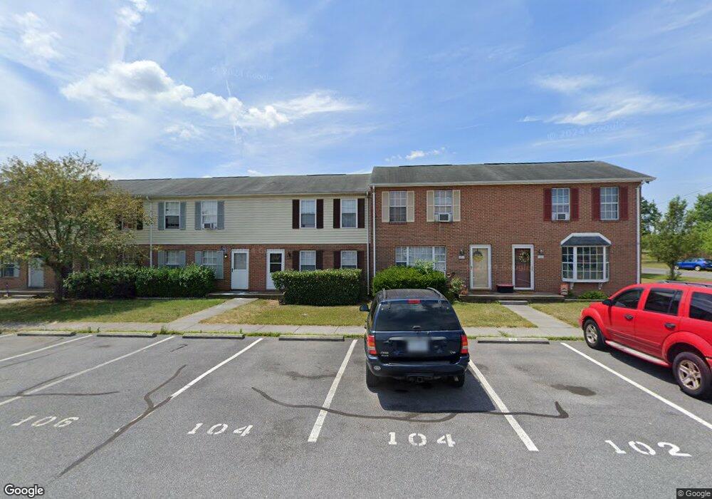 104 Nottoway Dr, Stephens City, VA 22655 - photo 1