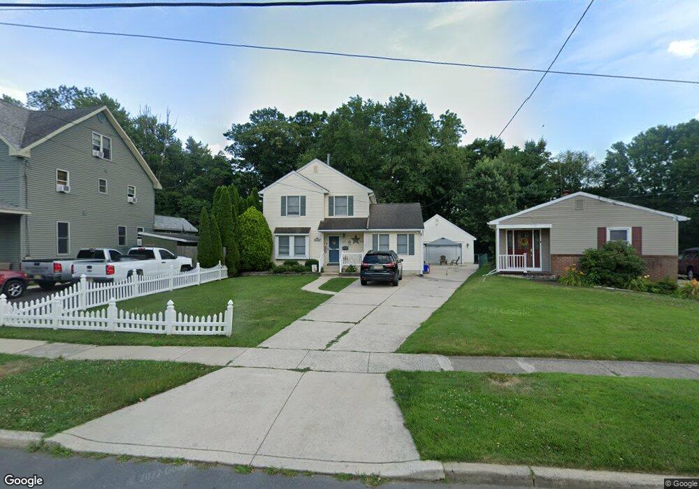 204 1/2 W Cedar Ave, Oaklyn, NJ 08107 - photo 1