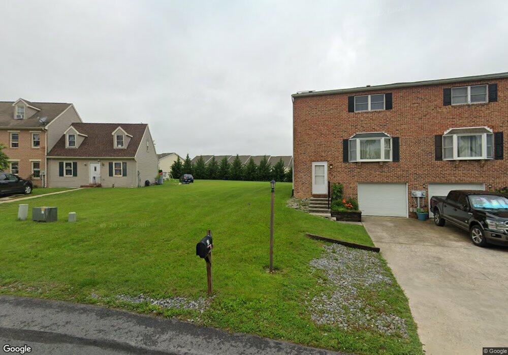 414 Martina Dr, Chambersburg, PA 17201 - photo 1