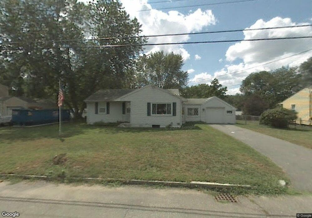 334 Stapleton Rd, Springfield, MA 01109 - photo 1