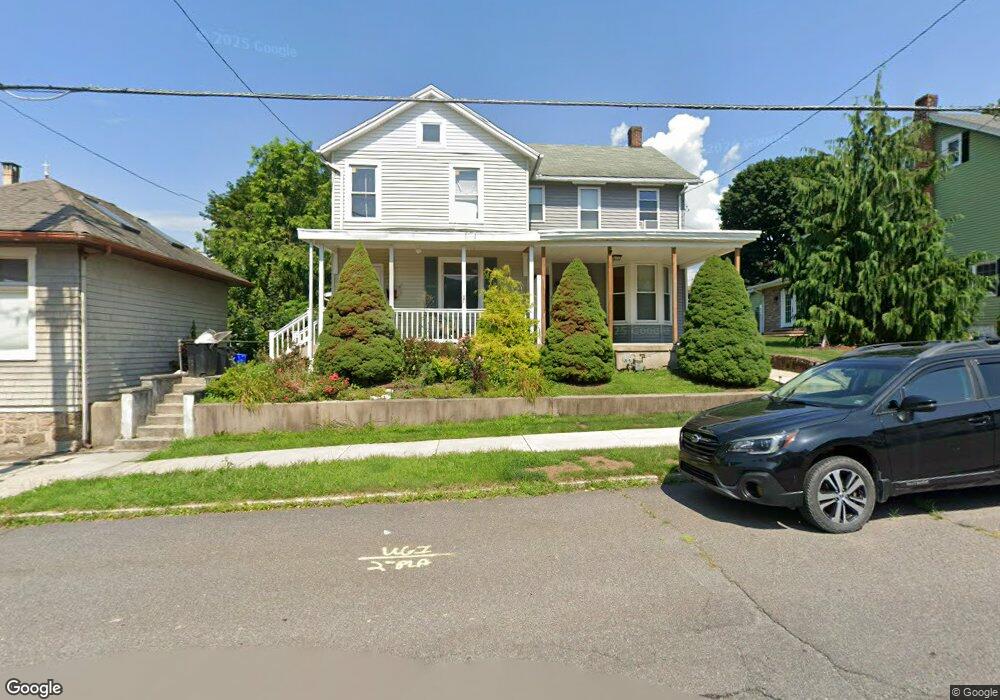 609 Center St, Jim Thorpe, PA 18229 - photo 1