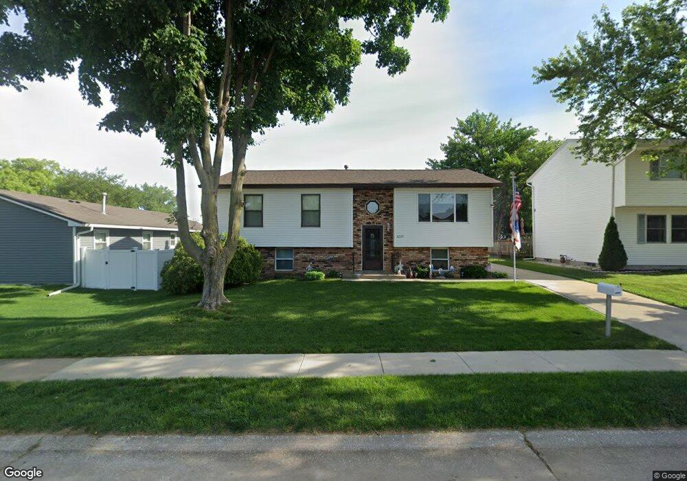 3220 W 64th St, Davenport, IA 52806 - photo 1