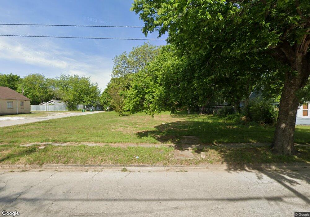 1001 N Dixon St, Gainesville, TX 76240 - photo 1