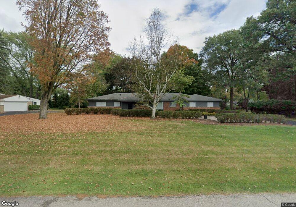 4737 Pickering Rd, Bloomfield Hills, MI 48301 - photo 1