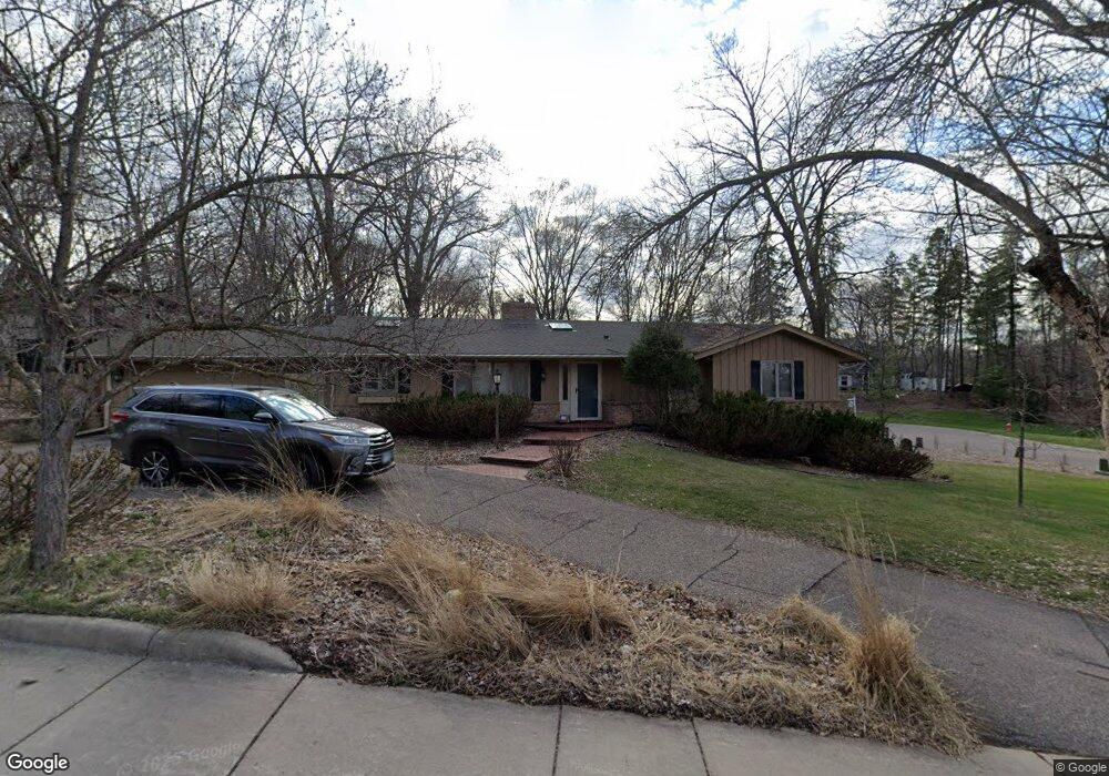 4624 Sparrow Rd, Minnetonka, MN 55345 - photo 1